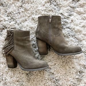 ‼️ Sbicca Marimba Fringe Heel Bootie, Size 8.5